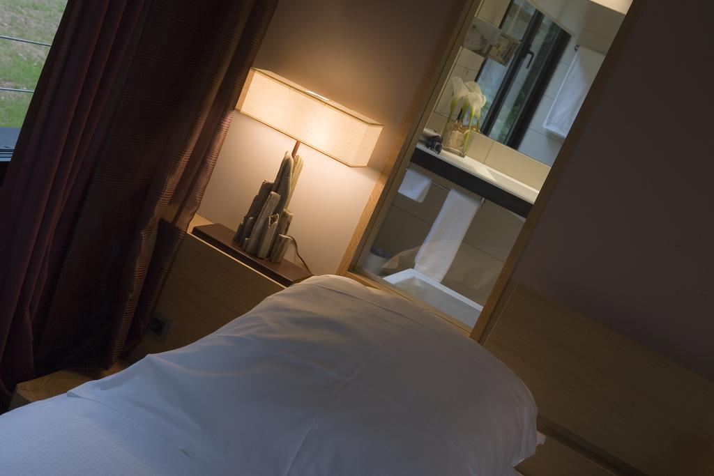 Restaurant Hotel L'Arnsbourg Baerenthal ภายนอก รูปภาพ