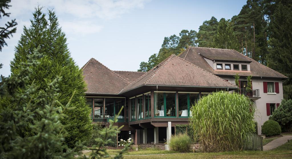 Restaurant Hotel L'Arnsbourg Baerenthal ภายนอก รูปภาพ